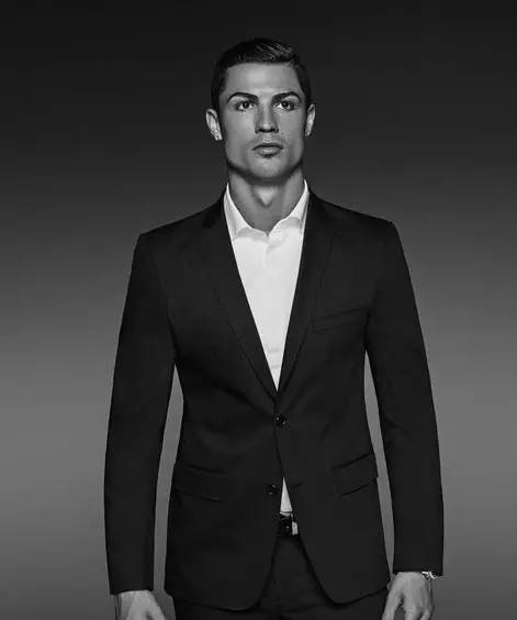 湖记发文：詹姆斯本可以延续纪录，但他做了正确选择赢得比赛（湖人记者：詹姆斯本可续写纪录，却选择正确决策助队赢球）