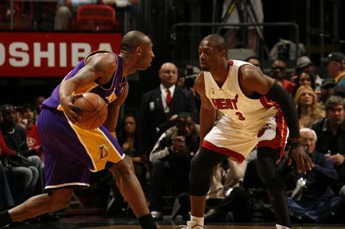 3C：骨上的钢板是我考虑退役原因之一；弗里克说表现好能抽烟（3C：体内钢板让我起了退役念头；弗里克称发挥好可抽烟）