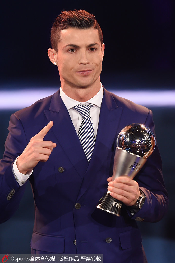 卡洛斯：C罗是所有球员的榜样；相比小罗我更爱去大罗的派对