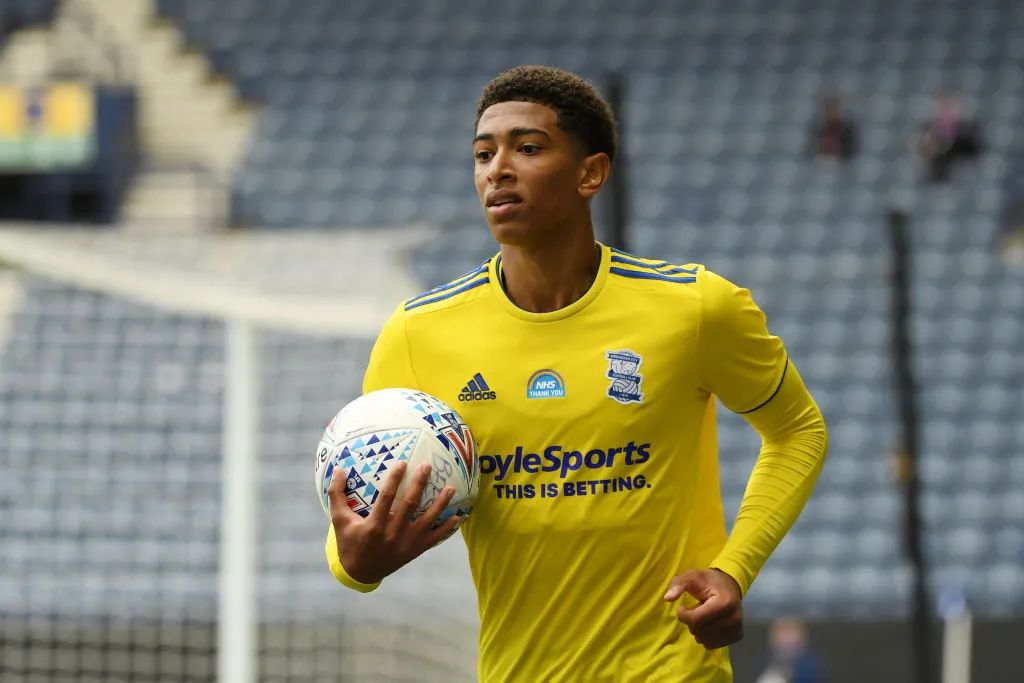 生涯首次攻破科莫球门，劳塔罗意甲对阵30支球队取得过进球（生涯首破科莫球门，劳塔罗已对意甲30队都有进球）