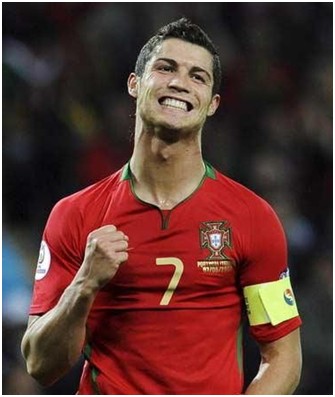 球迷：我们都在见证他的成长（球迷：他的成长，我们一起见证）