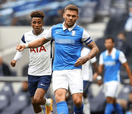 马卡：皇马击败16家俱乐部成功截胡，签下西协乙19岁新星雷索拉（马卡报：皇马击退16家竞争者，截胡签下19岁西协乙新星雷索拉）