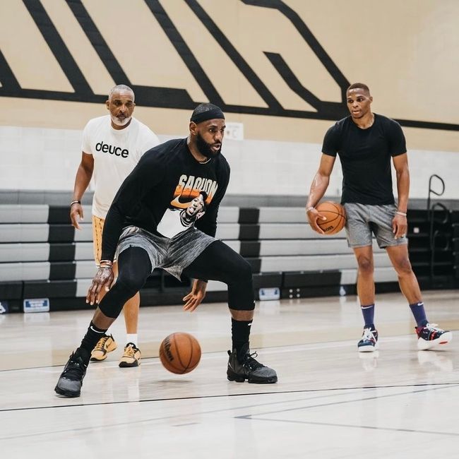 德甲战报：布兰特破门，施洛特贝克建功，多特2-0霍芬海姆（德甲快讯：布兰特进球、施洛特贝克得分，多特蒙德2-0击退霍芬海姆）