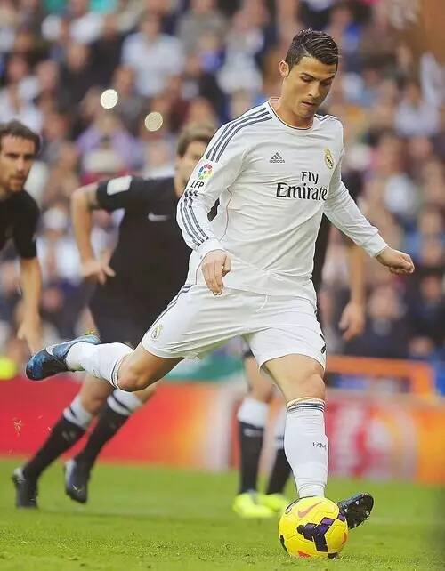 缺谁谁尴尬？本轮欧冠英超4胜1平1负，仅切尔西输球